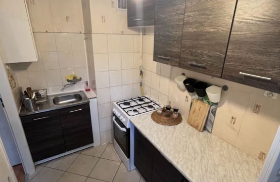 Wyposażona kawalerka obok UE